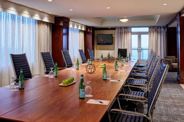 dtwpo-boardroom-0068-hor-clsc.jpg