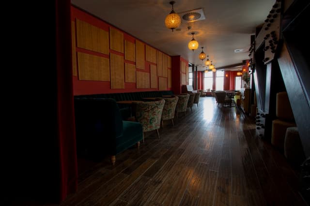 MEMBERS' BAR_4.jpg