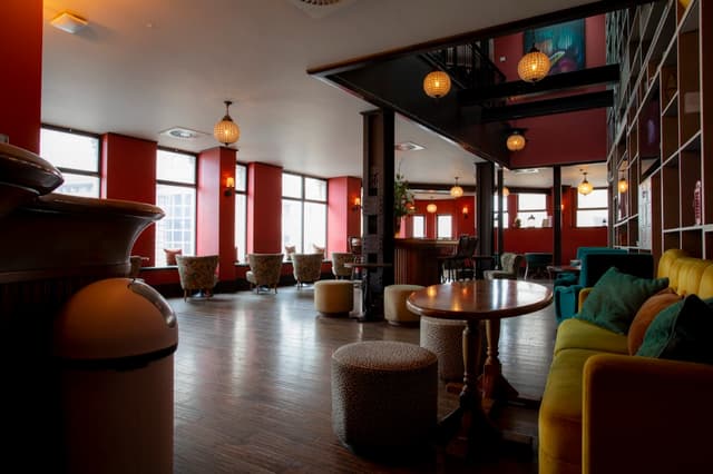 MEMBERS' BAR .jpg