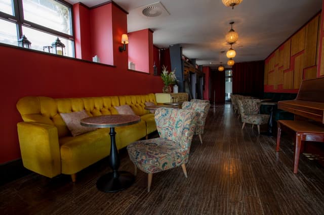 MEMBERS' BAR_5.jpg