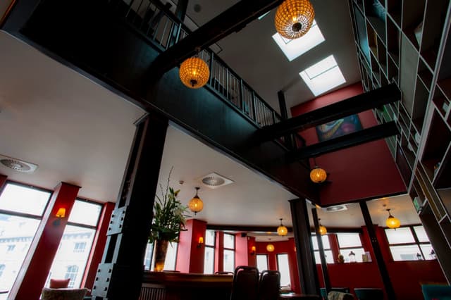 MEMBERS' BAR _1.jpg