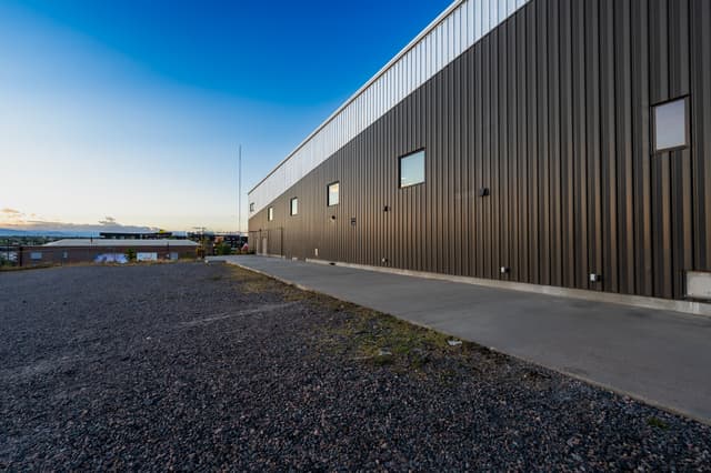 Denver-The-Brighton-Exterior-Patio-Parking-Lot.jpg