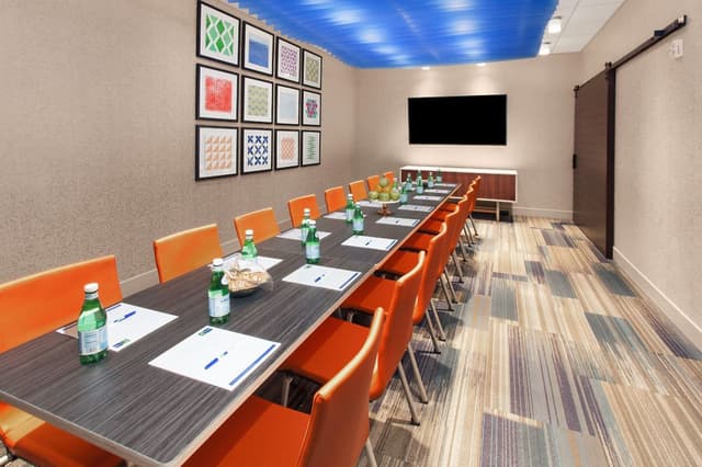 The Sterling Meeting Room