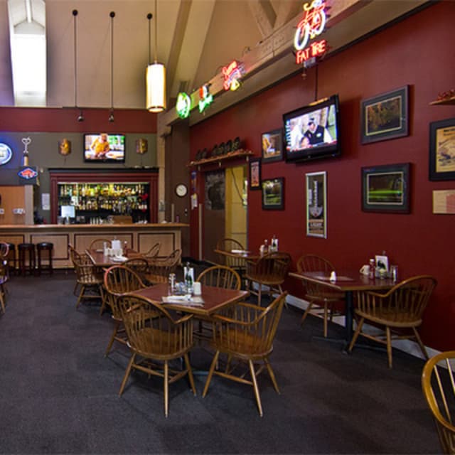 The Eastmoreland Golf Course Bar & Grill