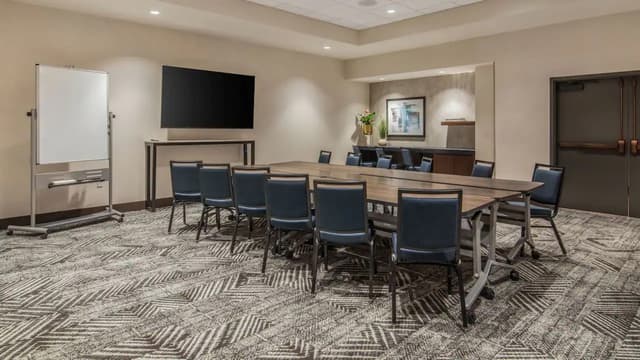 SACXS-P0026-Meeting-Room-Boardroom-Setup.jpg