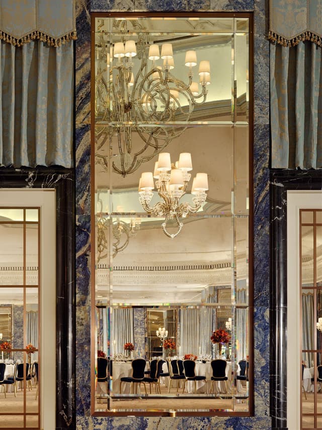 london-the-dorchester-the-ballroom-detail-mirror_portrait.jpg