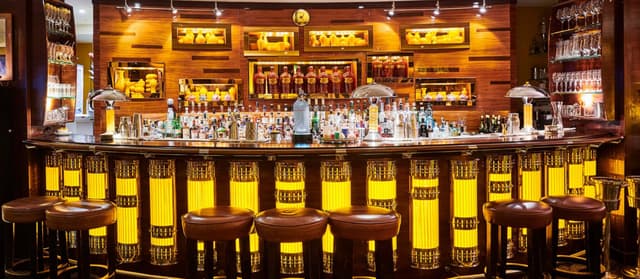 The-Bar-at-China-Tang-at-The-Dorchester-16x7-2048x896.jpg