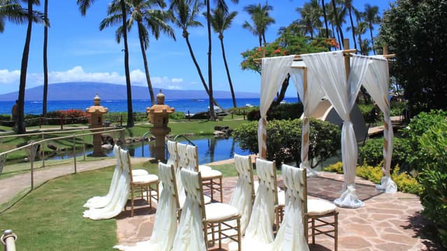 Hyatt-Regency-Maui-Resort-and-Spa-P360-Outdoor-Wedding-Ceremony.jpg