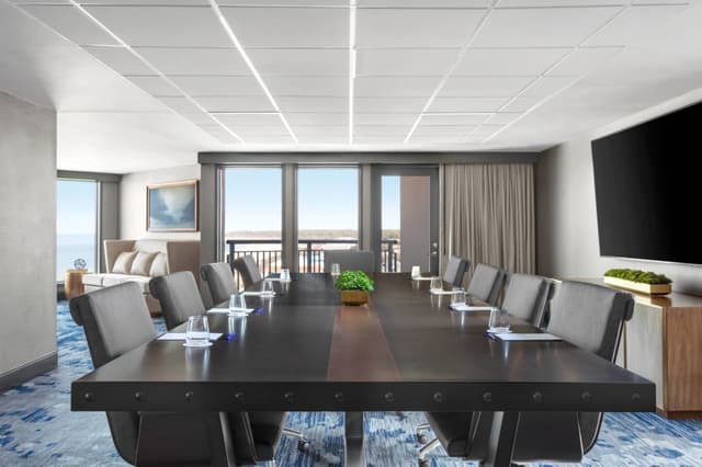 Whitehurst Boardroom