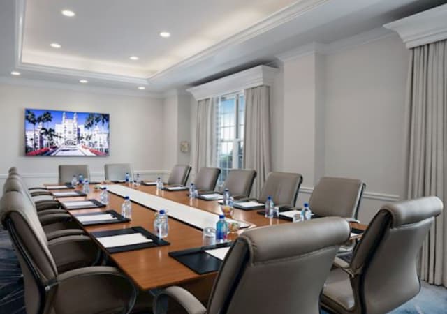 Executive Boardroom Suite