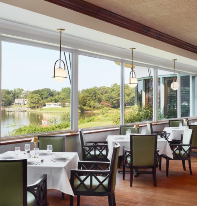 TIDES_INN_BREAKFAST_SEATING_VIEW-2-594x623.jpg