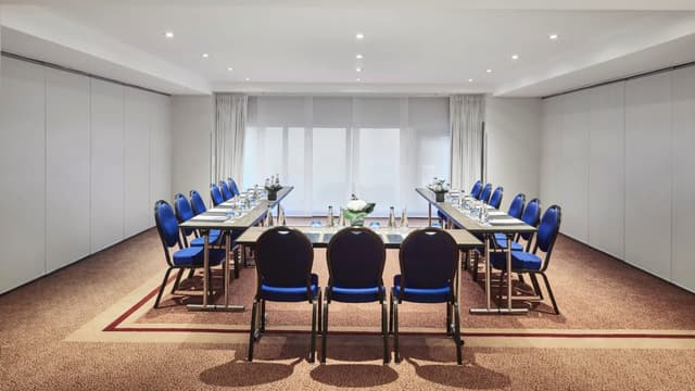 Hotel-Martinez-P1044-Pomelo-Salon-Meeting-Room-Ushape.jpg