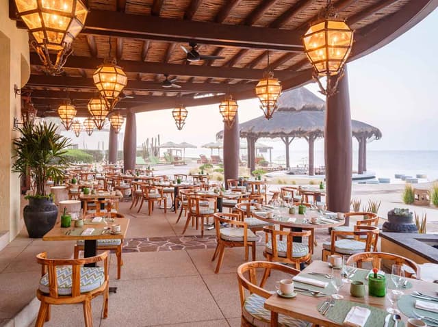 Don-Manuels-Restaurant-at-WA-Los-Cabos-Pedregal-By-Blake-Marvin-outlets-Web-Res-5.jpg