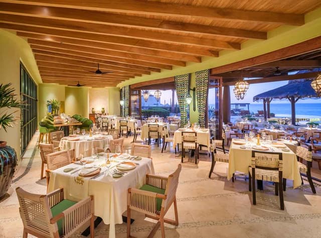 Don-ManuelÂ´s-Restaurant-at-WA-Los-Cabos-Pedregal-By-Blake-Marvin-outlets-Web-Res-2.jpg