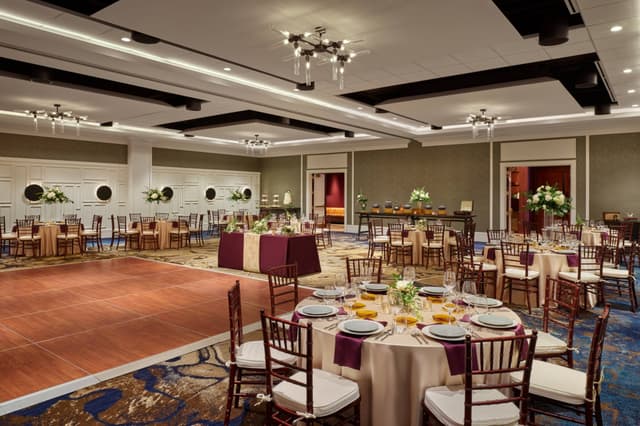 ftcak-ballroom-6093-hor-clsc.jpg