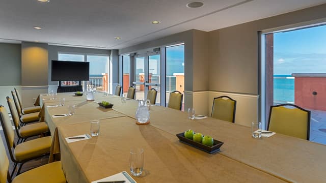 Hyatt-Regency-Clearwater-Beach-Resort-and-Spa-P249-Caladesi-Meeting-Room.jpg