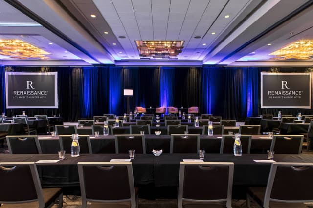laxrr-ballroom-0411-hor-clsc.jpg