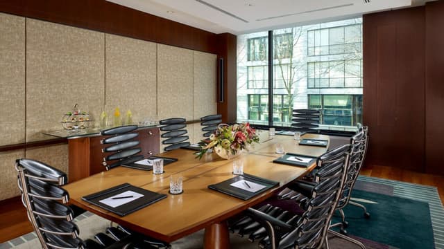 Park-Hyatt-Zurich-P843-Boardroom.jpg