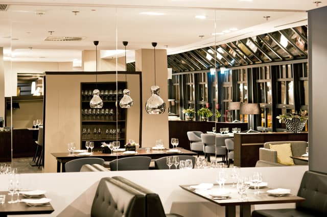 Restaurant Frankfurt - The Legacy Bar & Grill -15-final.jpg