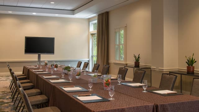 Hyatt-Regency-Lost-Pines-Resort-and-Spa-P324-Colony-Meeting-Room.jpg