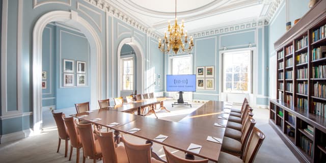 ChIzqpUHSuK8YZeGflnZ-1800w-reading-room-boardroom-style-2019-greg-allen-photography-2-jpg.jpg