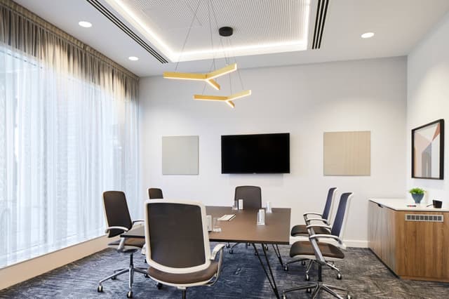 lcyap-boardroom-8857-hor-clsc.jpg