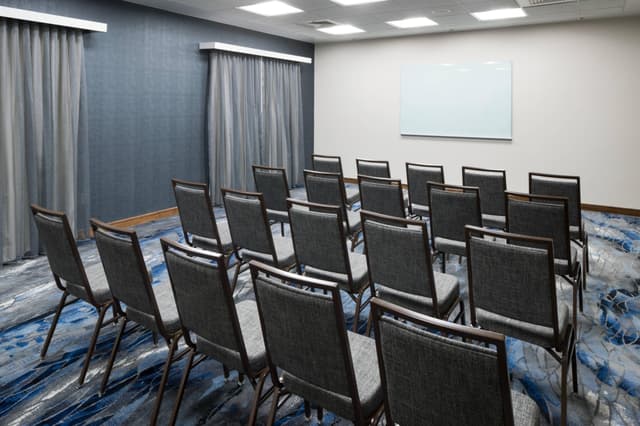 Gold - Meeting Room