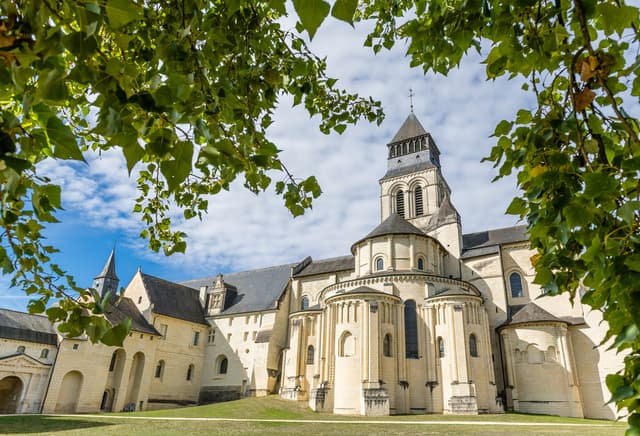 Fontevraud-abbey.jpg