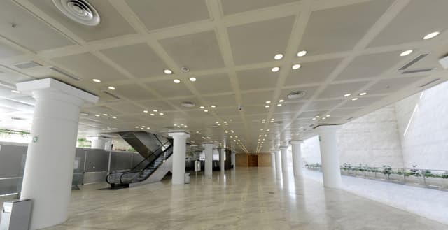 Lobby Cafeteria