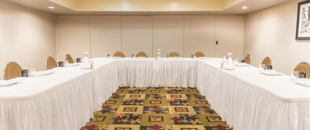 harbor-meeting-room-first-image.jpg