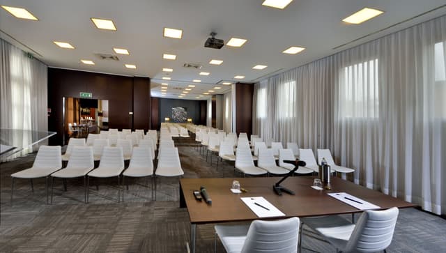 sala-meeting-aplusbplusc-savhotel.jpg