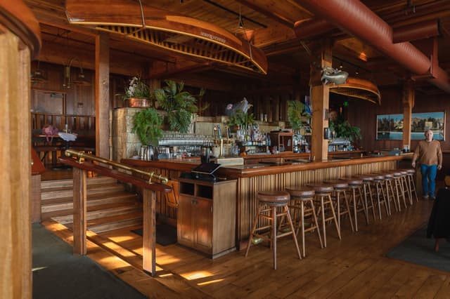 Jakes+on+the+Lake+Private+Dining-27.jpg