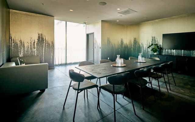 Private Meeting Rooms