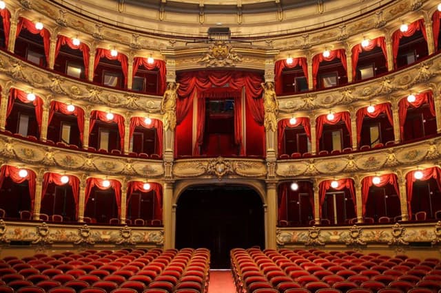 Full Buyout of Opéra de Nice