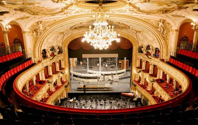 Full Buyout of Zürich Opera House