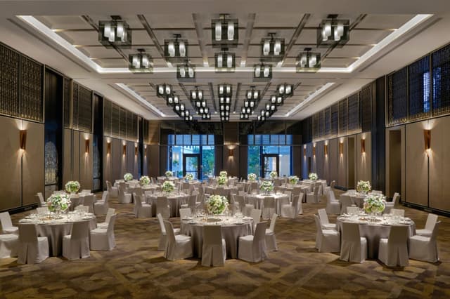 bkkwo-surawongse-ballroom-5896-hor-clsc.jpg