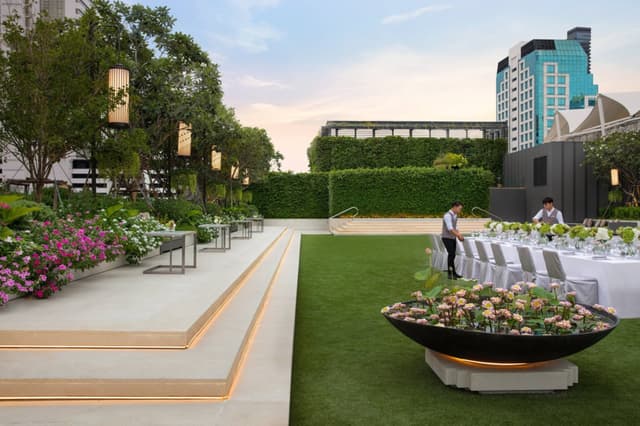 bkkwo-rooftop-0041-hor-clsc.jpg