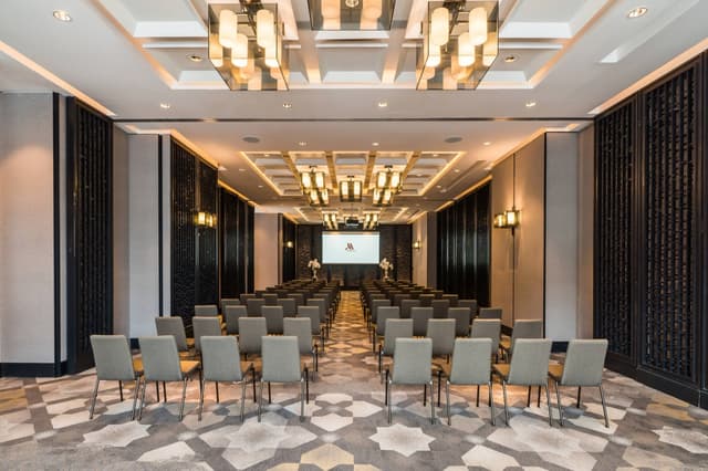 bkkwo-ballroom-0032-hor-clsc.jpg