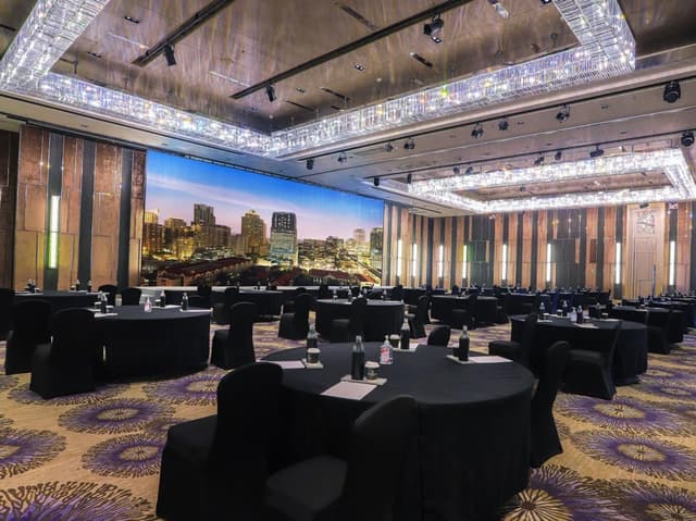 Royal Maneeya Ballroom