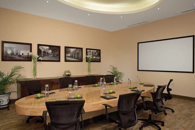 SEPLC-GRP-BoardRoom-1A-CB.jpg