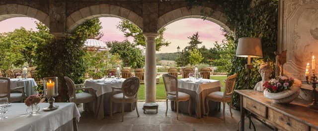 siena-wedding-venue-borgo-santo-pietro-terrace-dining.jpg