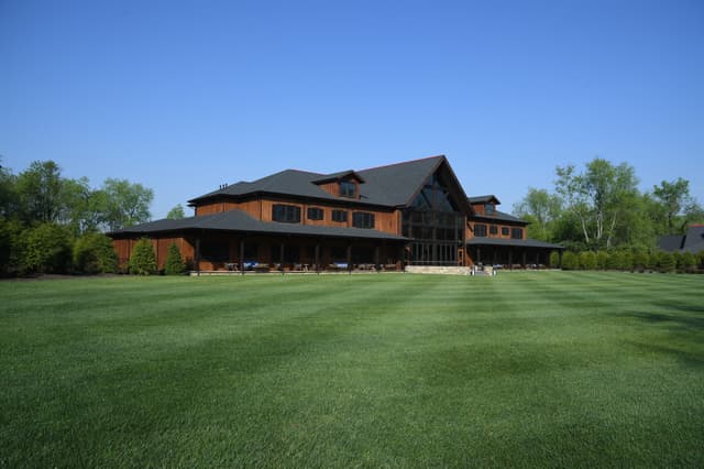 The Lodge: Patio