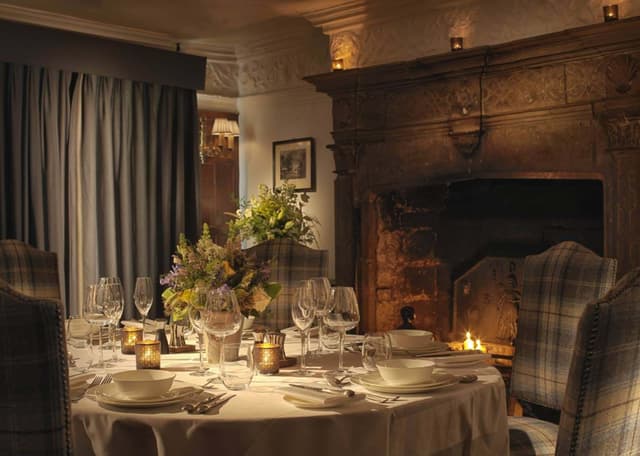 cromwell-room-private-dining-lygon-arms.jpg