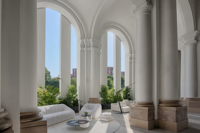 NH_Collection_Milano_CityLife_Lobby_And_Reception_Exterior_Lounge_Arches_Detail.jpg