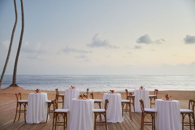 Finest-Punta-Cana-beachfront-cocktail-reception.jpg