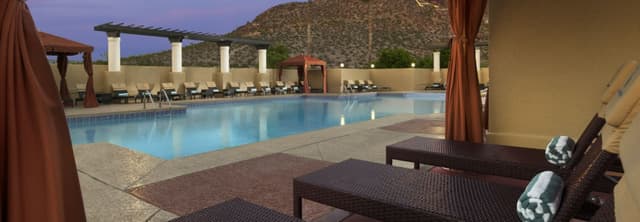 Tempe_Exterior_PooltoHaydenButte CRPD1440x500.jpg