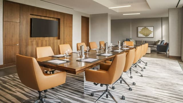 Hyatt-Regency-Houston-Galleria-P040-Post-Oak-Boardroom.jpg