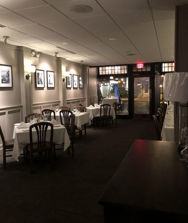 new-downstairs-dining-06.jpg