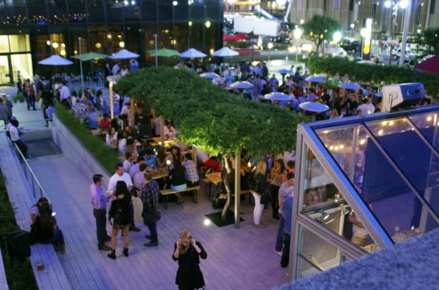 czDgIEoEQZOSIqjXJ0Qw_Beer Garden.jpg