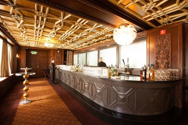 Daniel Burnham Bar & Lounge